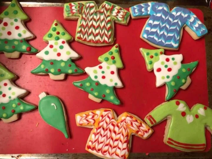 Christmas cookies, hand painted (variety)
