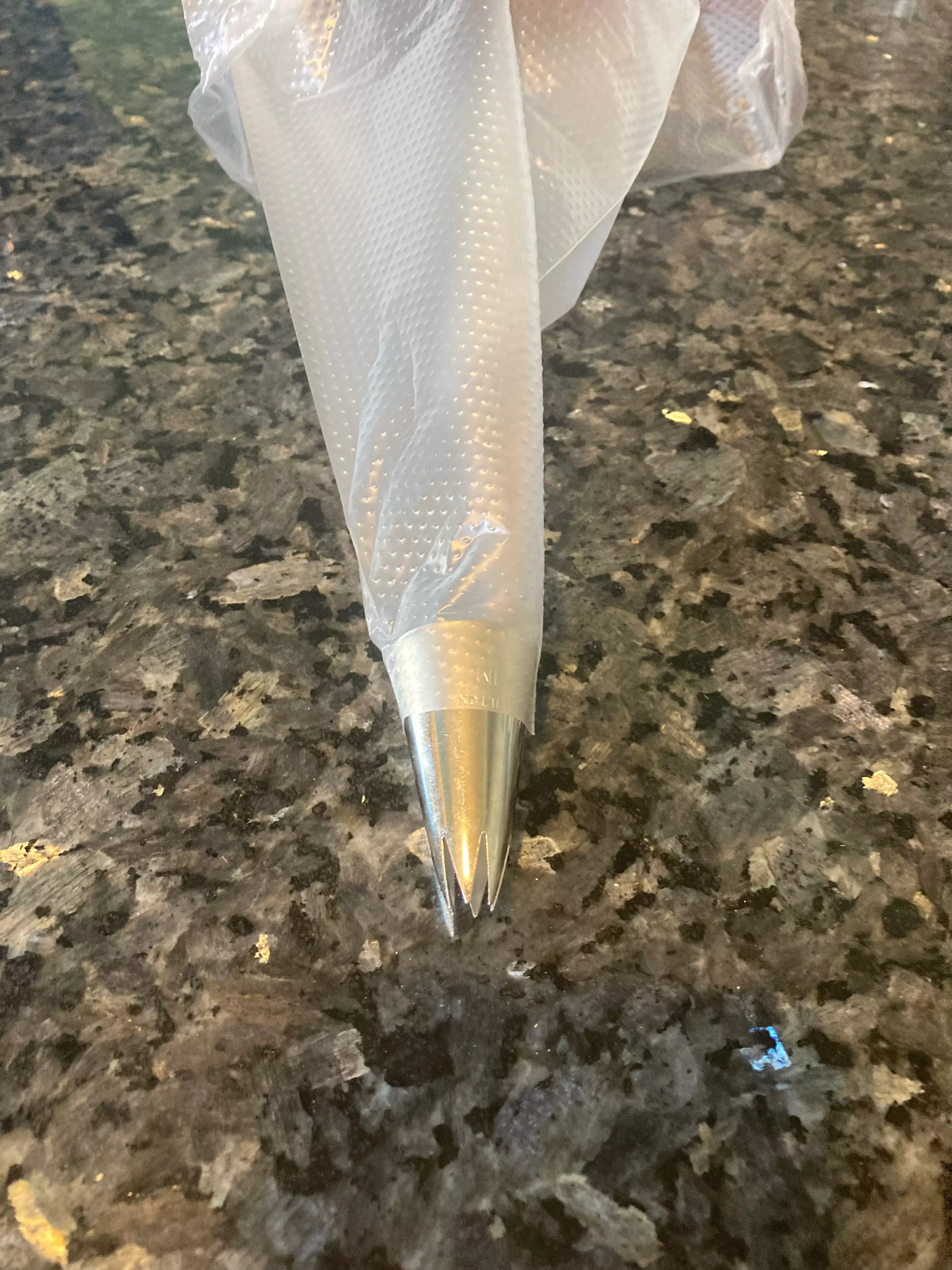piping bag with tip