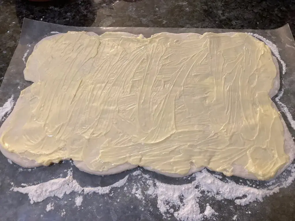 Easy Cinnamon Rolls from Canned Biscuits from Out of the Box Baking.com
