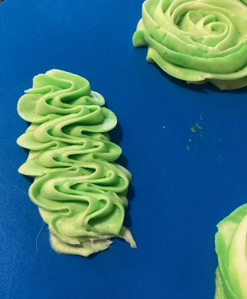 7 Popular Cupcake Decorating Techniques Using Wilton Tips from Out of the Box Baking.com
