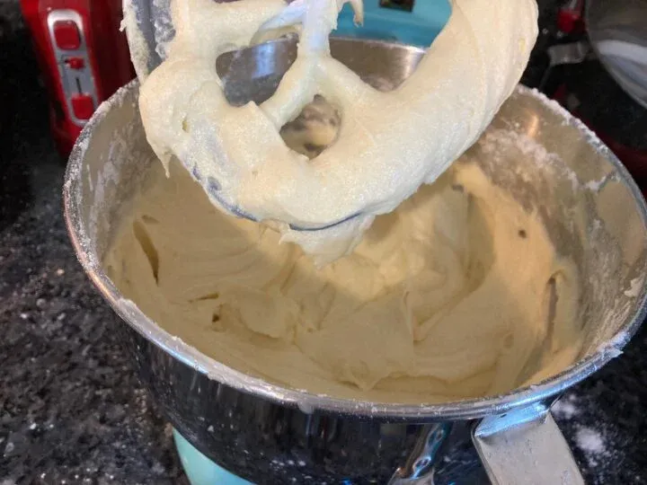 fluffy pound cake batter