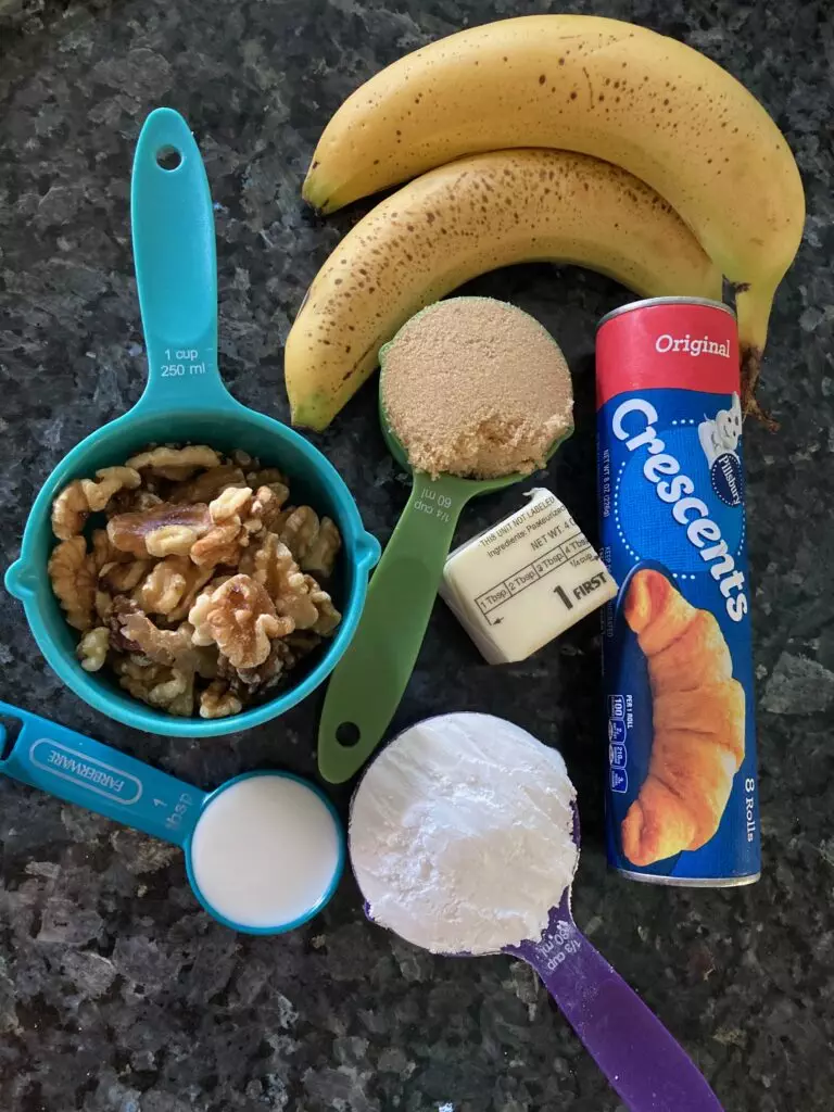 bananas foster cinnamon rolls ingredients