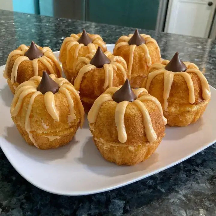 Bundt Cake Pumpkins