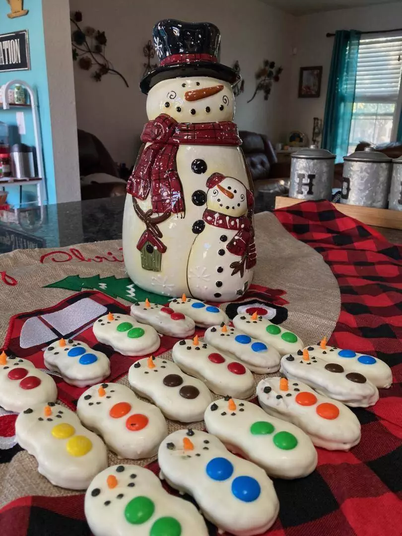 Nutter Butter Snowman Cookies from Out of the Box Baking.com