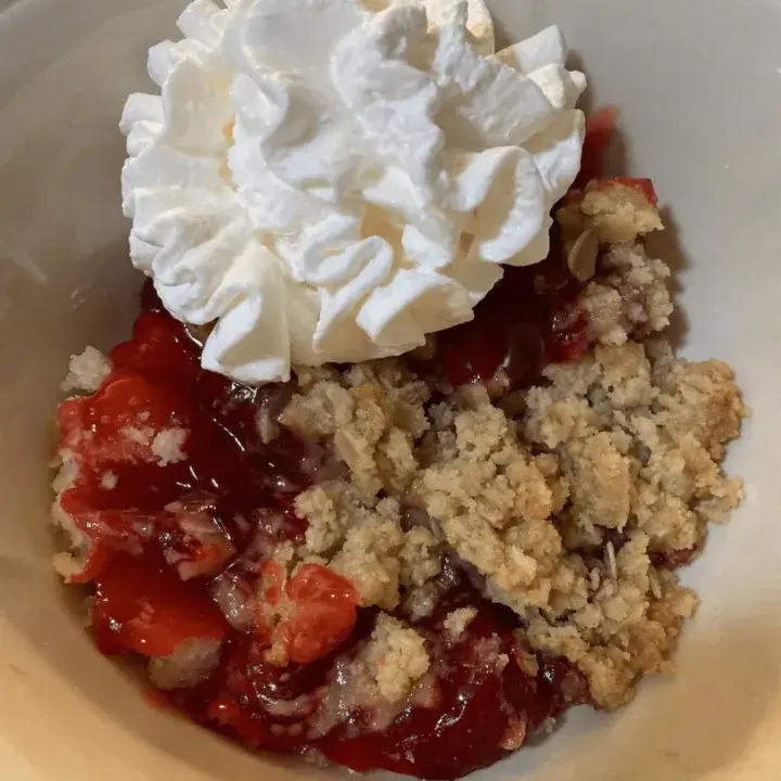 Easy Strawberry Crumble