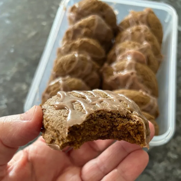 Soft Gingerbread Cookies with Cinnamon Glaze