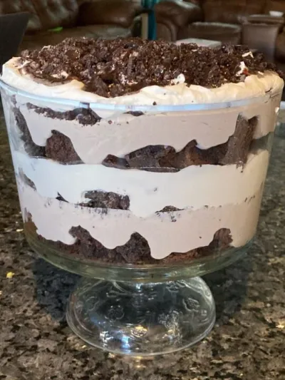 mint chocolate trifle, side view