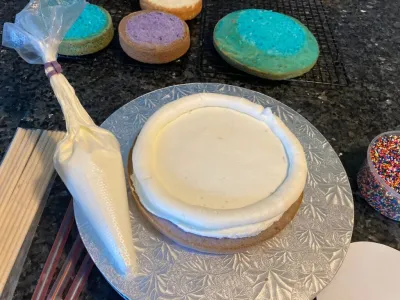 How to Tier a Cake from Out of the Box Baking.com