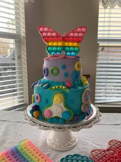 How to Tier a Cake from Out of the Box Baking.com