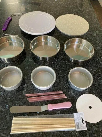 How to Tier a Cake from Out of the Box Baking.com