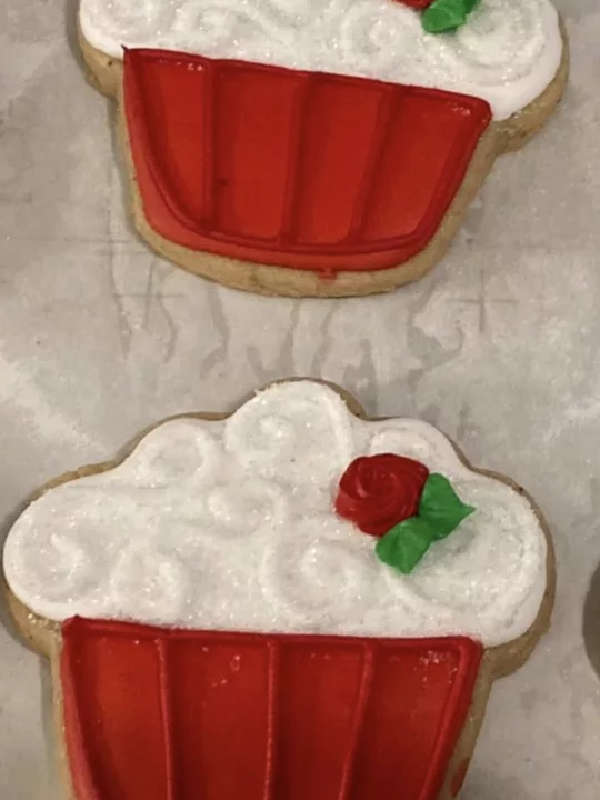 Cupcake shaped Christmas cookies