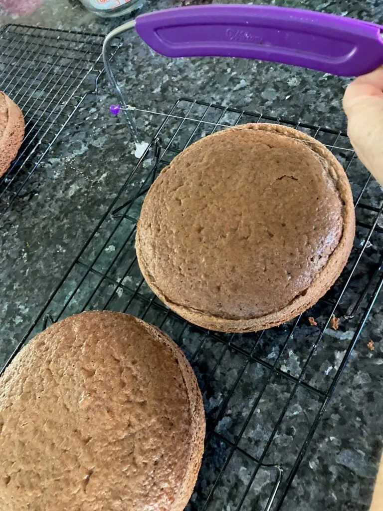 round cakes