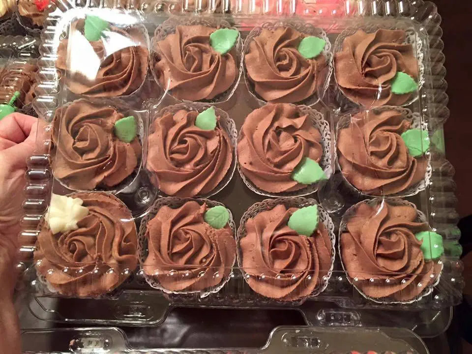 7 Popular Cupcake Decorating Techniques Using Wilton Tips from Out of the Box Baking.com