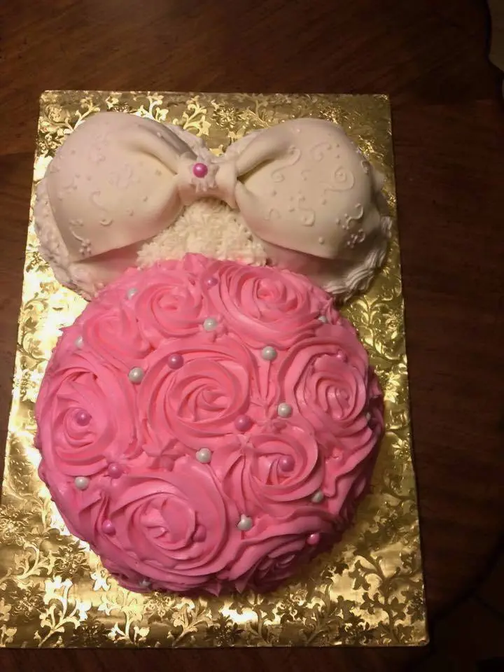 7 Popular Cupcake Decorating Techniques Using Wilton Tips from Out of the Box Baking.com