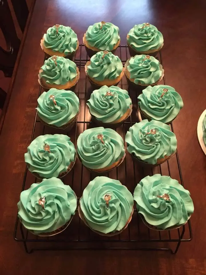 7 Popular Cupcake Decorating Techniques Using Wilton Tips from Out of the Box Baking.com