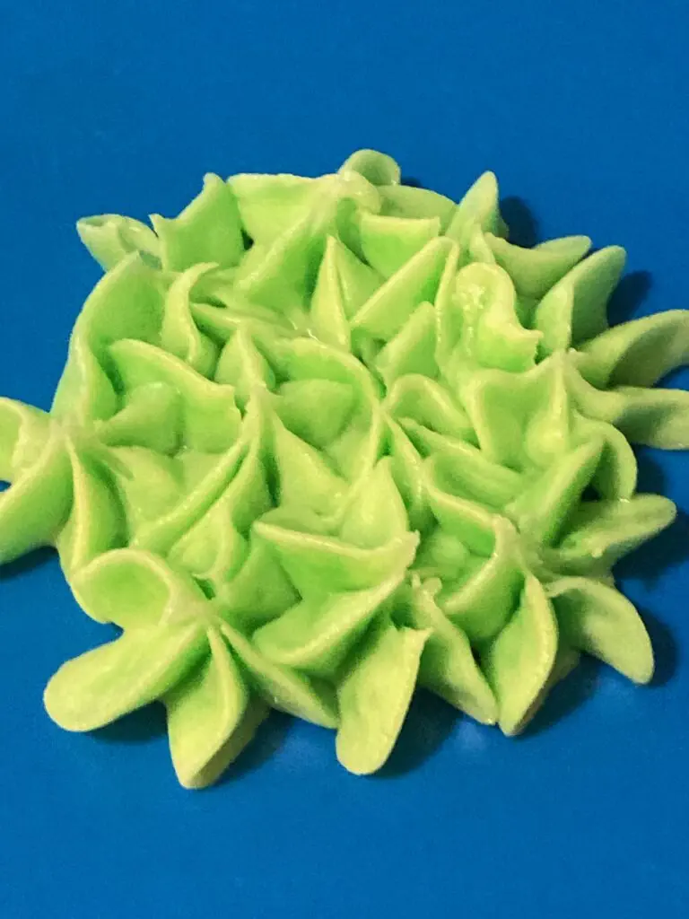 7 Popular Cupcake Decorating Techniques Using Wilton Tips from Out of the Box Baking.com