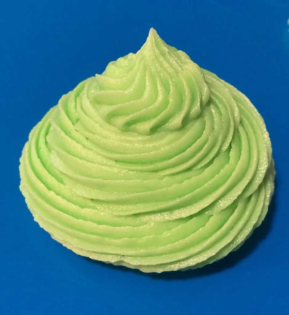 7 Popular Cupcake Decorating Techniques Using Wilton Tips from Out of the Box Baking.com