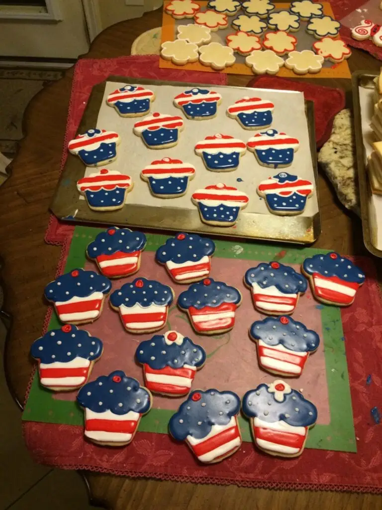 4th of July Sweet Treats from www.outoftheboxbaking.com