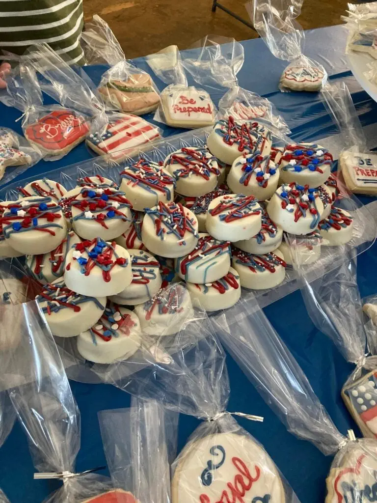 4th of July chocolate covered Oreos from out of the box baking.com
