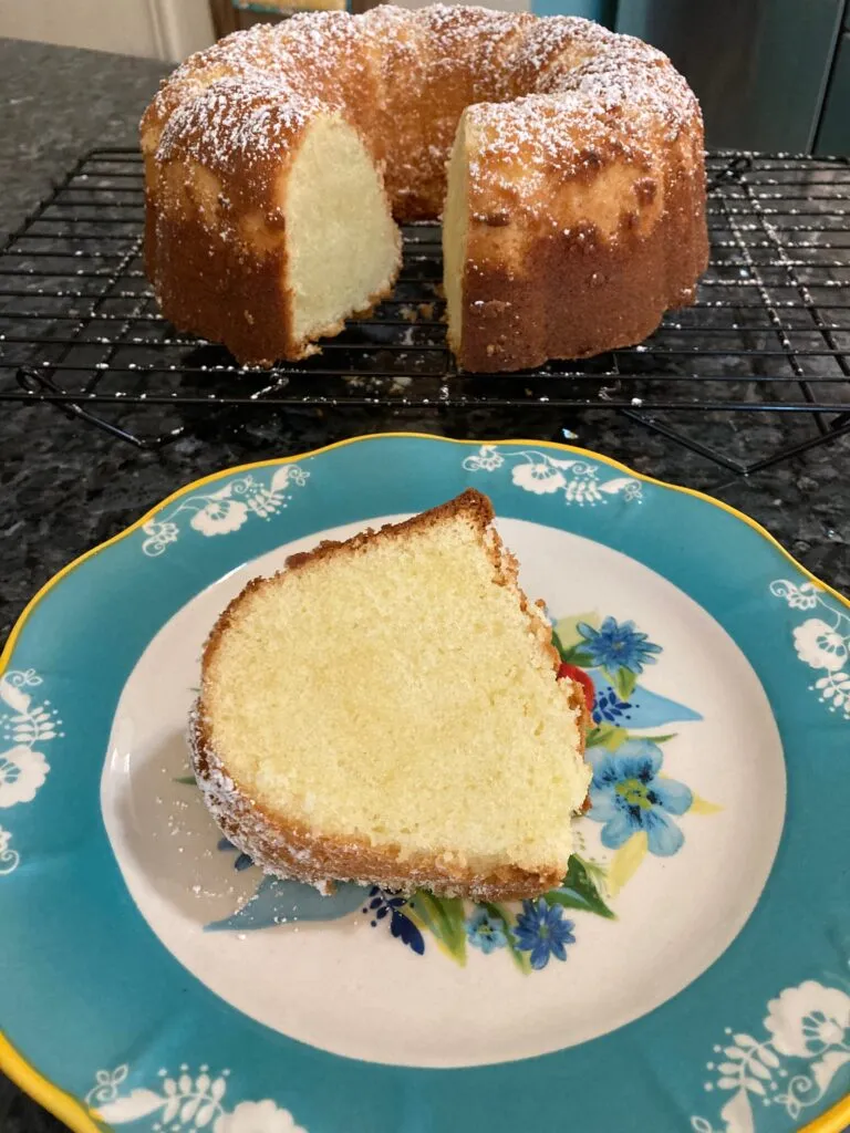 pound cake sliced