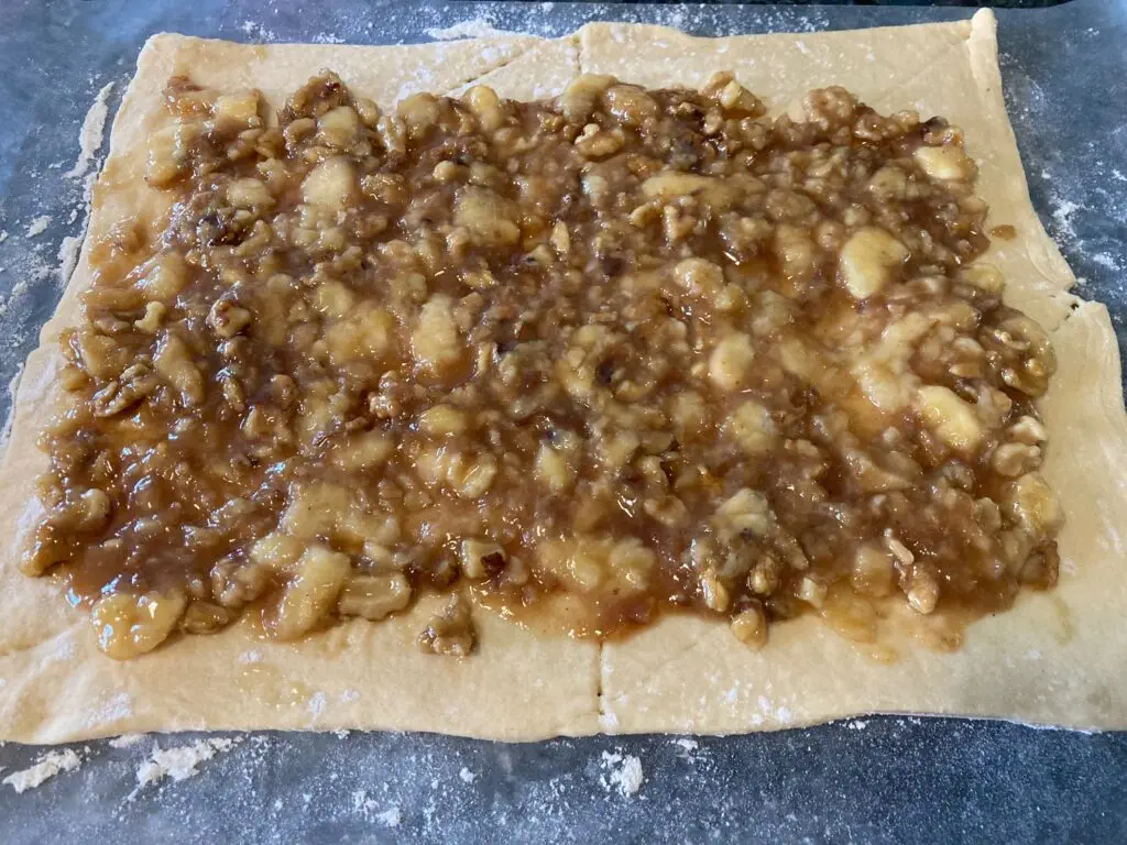 bananas filling on crescent rolls