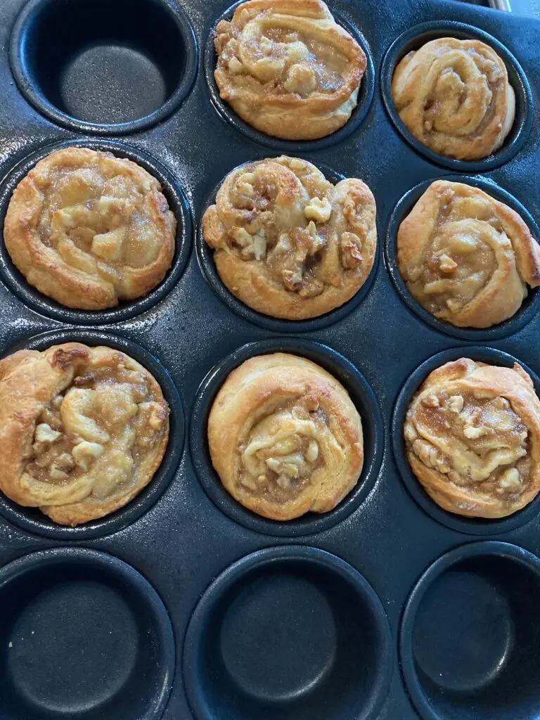 baked cinnamon rolls