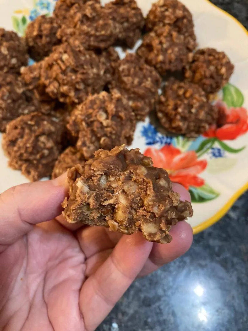 No-Bake Chocolate Oatmeal Cookies from Out of the Box Baking.com