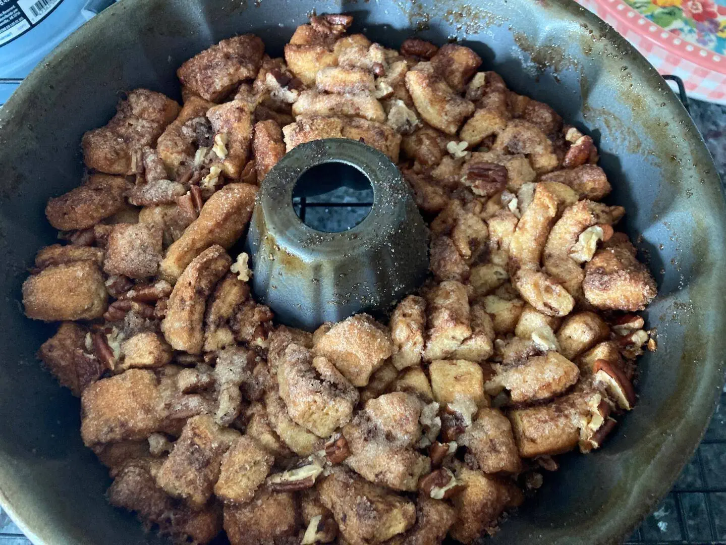 Easy Cinnamon Roll Monkey Bread