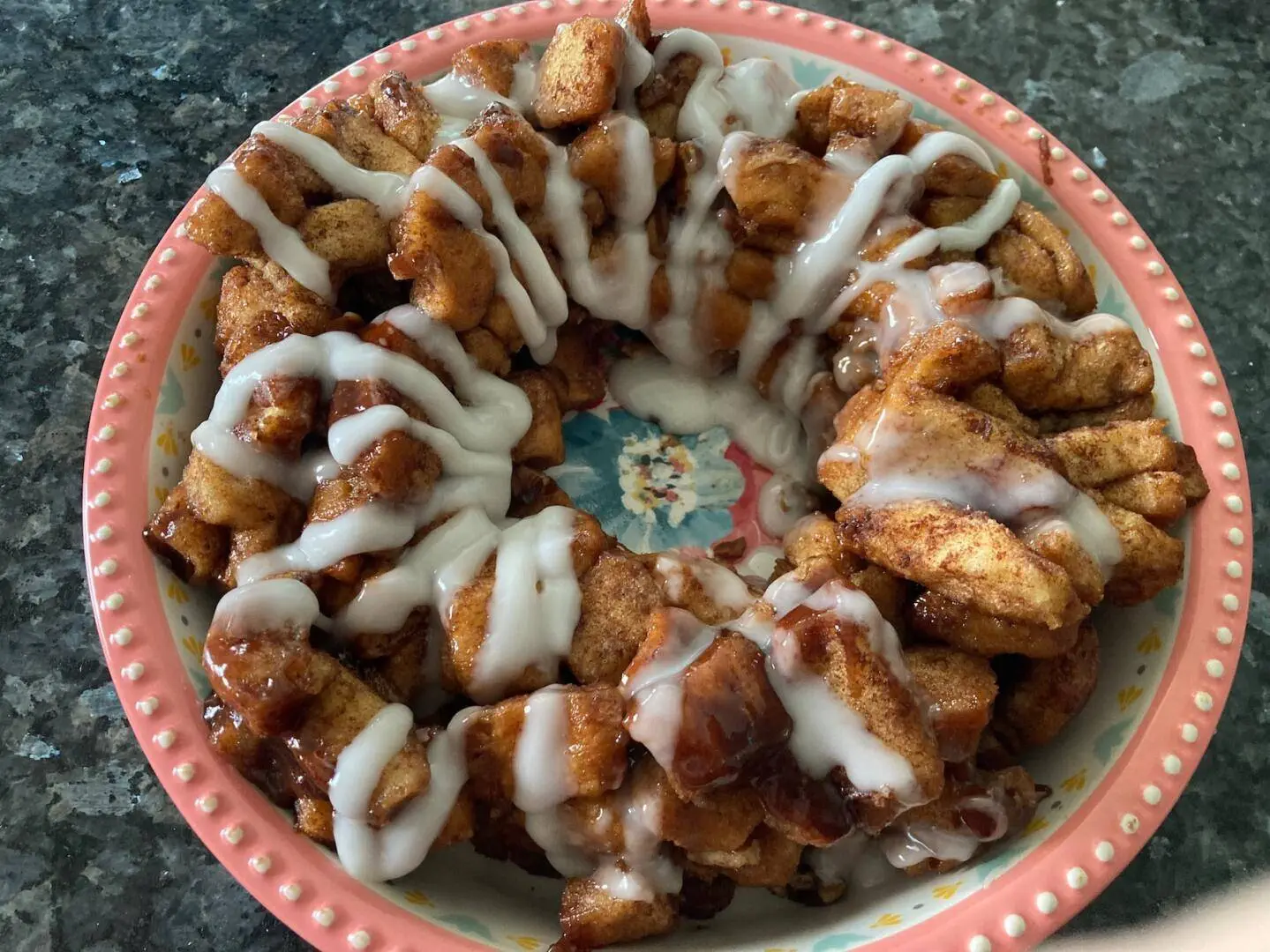 Easy Cinnamon Roll Monkey Bread