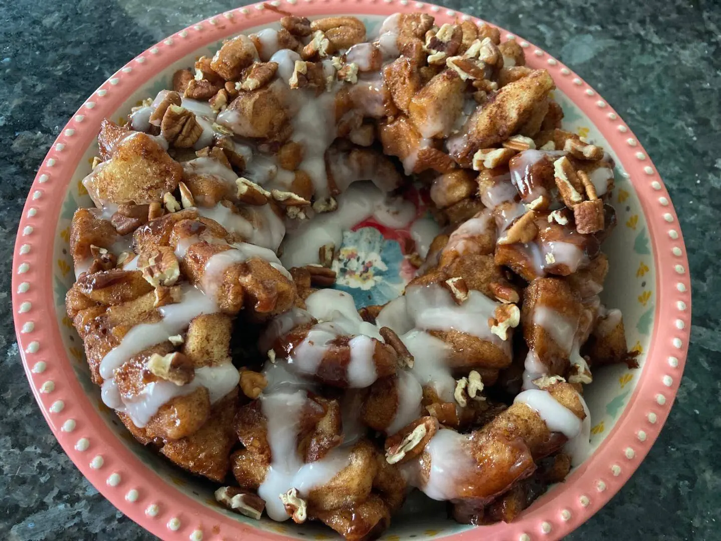 Easy Cinnamon Roll Monkey Bread