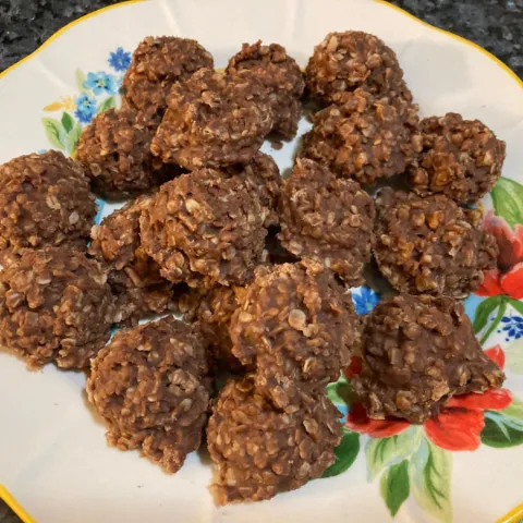No Bake Chocolate Oatmeal Cookies