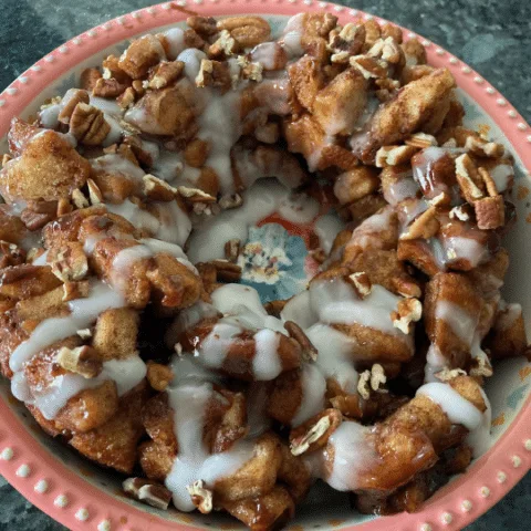 Cinnamon Roll Monkey Bread