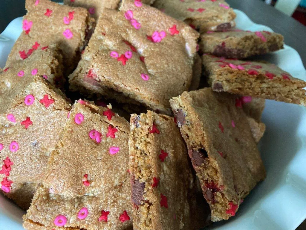Valentine Cookie Bars from Out of the Box Baking.com
