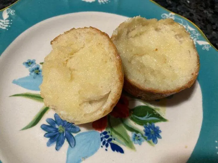 Light and Fluffy Yeast Rolls from Out of the Box Baking.com