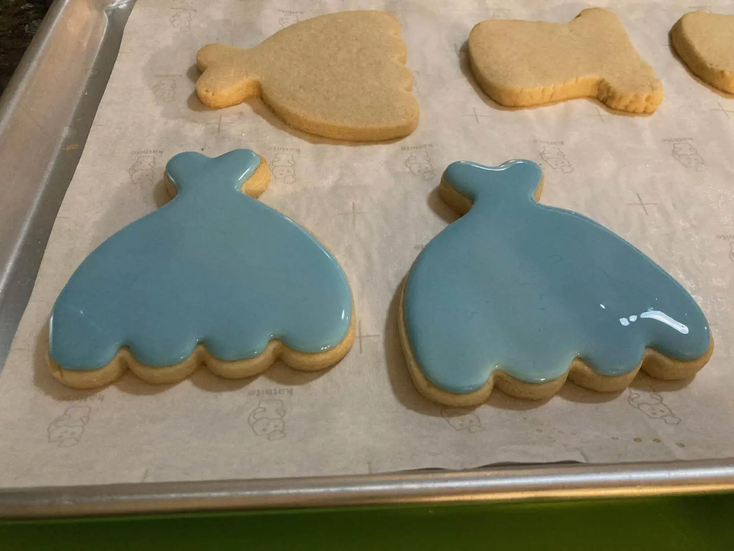 Alice in Wonderland Cookies and Cupcakes from Out of the Box Baking.com